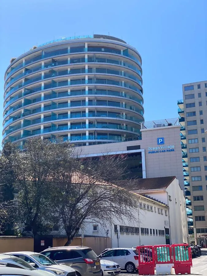 Rooftop Pool Apt With Spectacular Views And Central Location Gibraltar Apartment